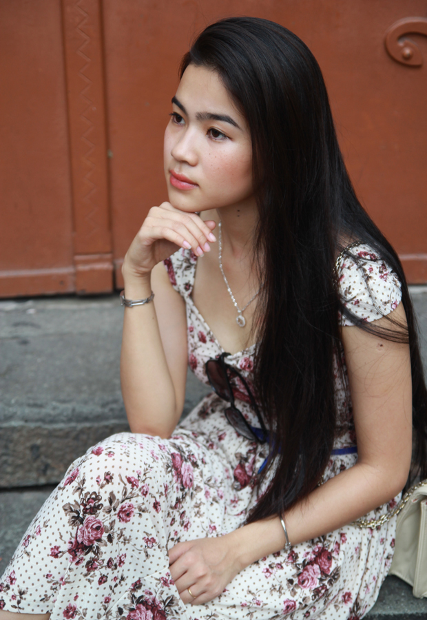 <div style="text-align:justify;"> Chia sẻ về bản thân, cựu sinh viên Đại học Sư phạm Đà Nẵng cho biết, cô là một người vui vẻ, hòa đồng và đôi lúc hơi nhí nhảnh nhưng luôn được bạn bè quý mến. </div>