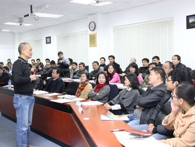 TS.Nguyễn Thành Nam tại buổi bootcamp "Đối thoại với CEO - Những thách thức của CEO trên con đường hội nhập" được Viện Quản trị Kinh doanh FSB tổ chức mới đây.