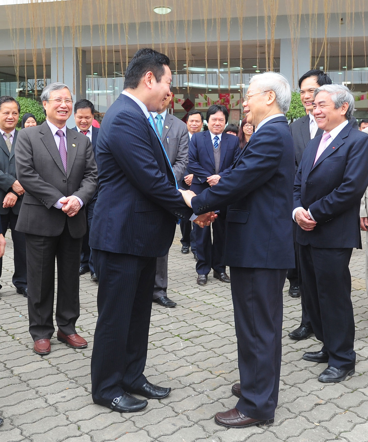 <p> Chuyến thăm của Tổng Bí thư Nguyễn Phú Trọng có ý nghĩa to lớn với FPT, khi tập đoàn bắt đầu năm mới với quyết tâm "Tăng trưởng".</p>