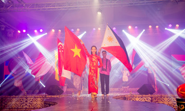 FPT IS mang 'Khát vọng Việt' ra khắp năm châu
