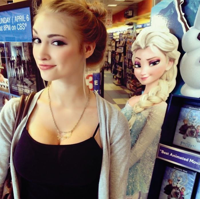 <p class="Normal"> Công chúa Elsa của "Frozen".</p>