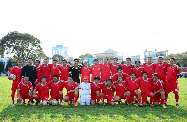 Tuyển FPT HCM trong trận cầu giao hữu với các cựu tuyển thủ Việt Nam ngày 14/3 vừa qua nhân dịp kỷ niệm 25 năm thành lập FPT HCM.