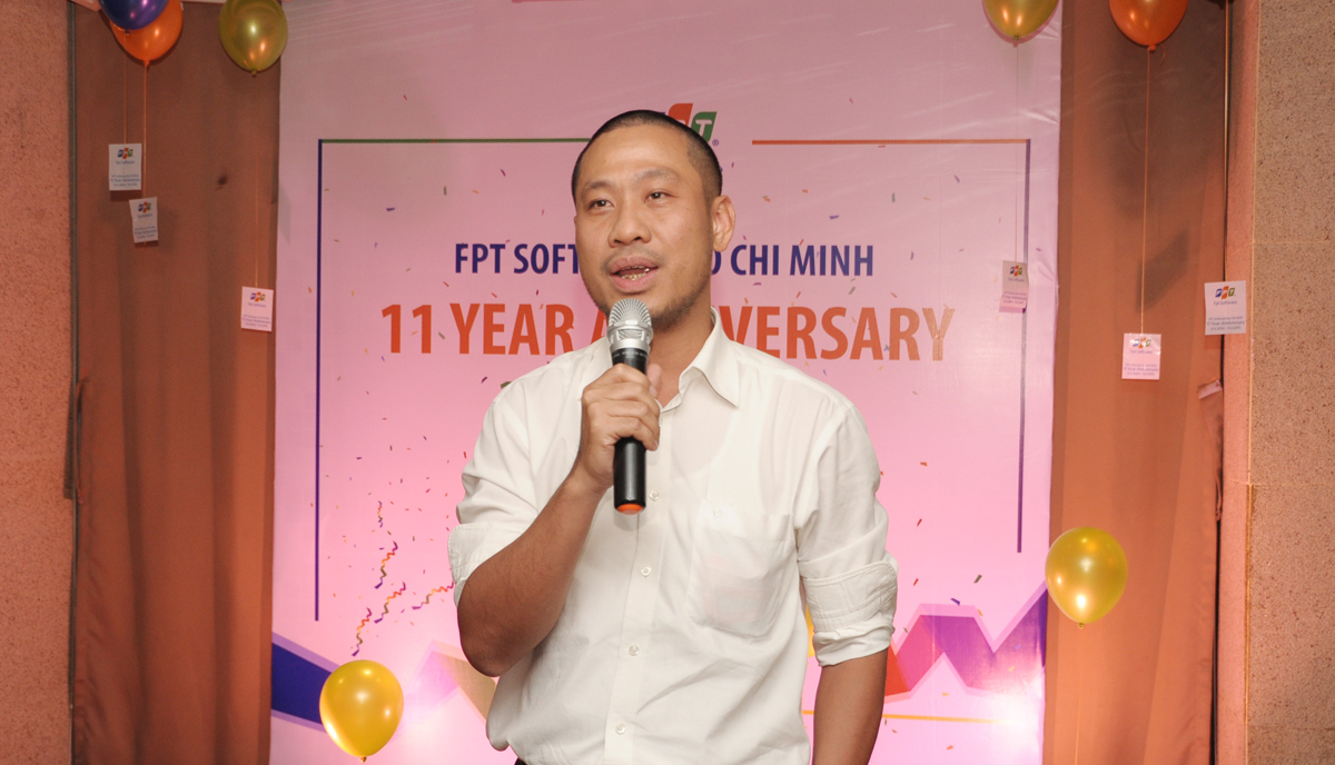 <p> Theo anh Nguyễn Đức Quỳnh, GĐ FPT Software HCM, sinh nhật công ty sẽ là dịp để những người đồng nghiệp tề tựu cùng nhau. "Năm ngoái, công ty đã vinh danh những người gắn bó từ thời kỳ đầu. Bắt đầu từ năm nay, mỗi dịp sinh nhật, những người có thâm niên tròn 10 năm sẽ được tri ân", anh Quỳnh chia sẻ.</p>