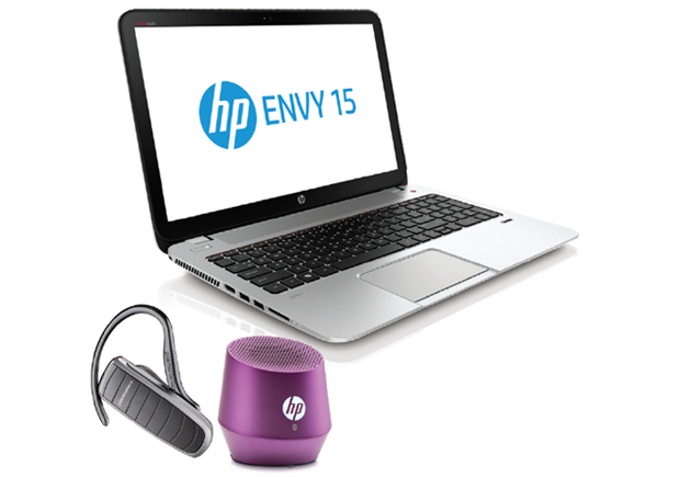 Khi mua HP Envy 15, khách hàng nhận ngay 3 phần quà giá trị bao gồm: một loa Bluetooth HP S6000, một tai nghe Plantronics và một phiếu mua hàng trị giá 500.000 đồng.