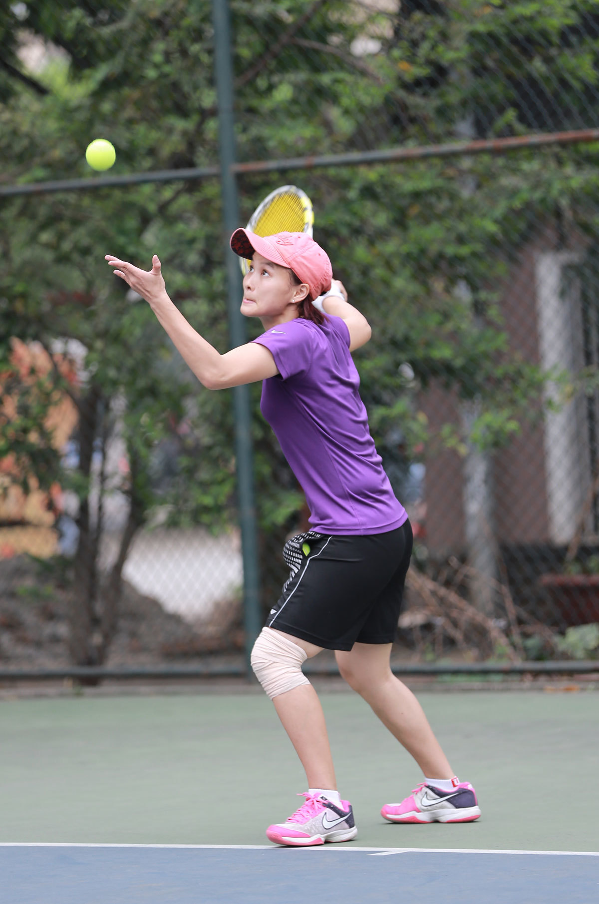 <p> Trong 64 tay vợt tham gia giải tennis FPT tổ chức ngày 18/4 trên cụm sân Yên Hòa, Cầu Giấy, Thu Thảo là vận động viên nữ duy nhất.</p>