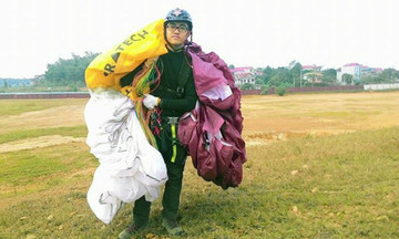 Học sinh FPT là vận động viên dù lượn đầu tiên của Việt Nam