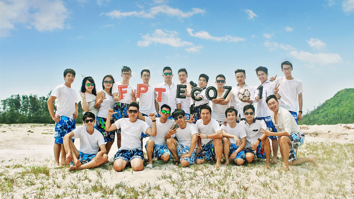 <p class="Normal"> Bộ ảnh do các sinh viên năm cuối lớp EC701, ngành Điện tử Truyền thông - ĐH FPT thực hiện tại bờ biển Quan Lạn, Quảng Ninh.</p>