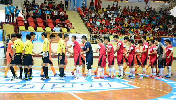 Sau khi để thua tiếc nuối trước ĐH Công nghiệp TP HCM, ĐH FPT Hà Nội có màn tiếp đón ĐH Duy Tân (Đà Nẵng) ở trận tranh vị trí thứ 3.