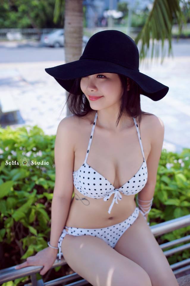 <p class="Normal"> Muốn lưu giữ những hình ảnh đẹp của tuổi thanh xuân nên Mai Trâm đã thực hiện bộ ảnh với bikini tại bể bơi Hoàng Anh Gia Lai, Quận 7, TP HCM vào trung tuần tháng 5 vừa qua.</p>