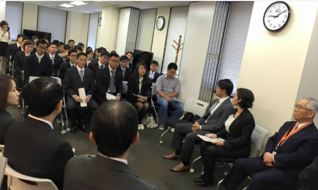 Lễ tiếp nhận 37 nhân viên mới của FPT Japan hồi tháng 4/2015. Ảnh: FSO.