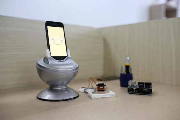 Robot Rogo của FPT - Ảnh: Nikkei