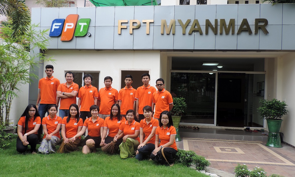 <p> FPT Software Myanmar có 23 thành viên, trong đó 16 người là kỹ sư, lập trình viên trẻ người bản địa.</p>