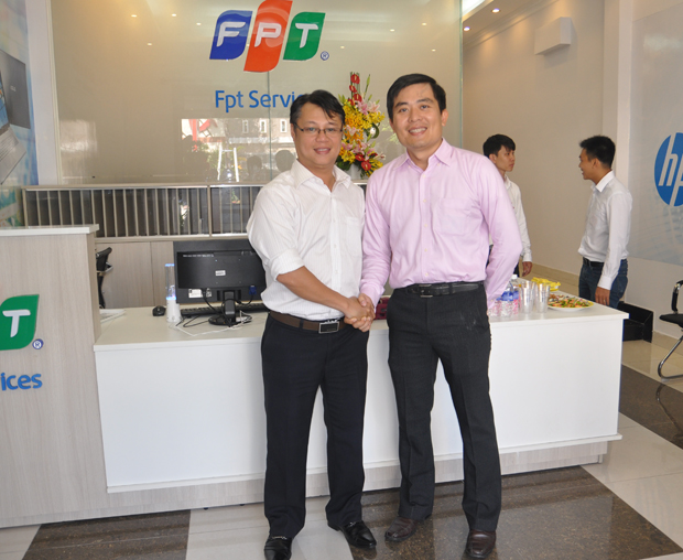 Các đối tác của FPT Services đến chúc mừng đơn vị nhân dịp khai trương văn phòng mới.