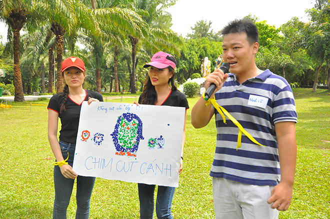 <p> Thông điệp hóm hỉnh của đội Cánh cụt lấy tiếng cười của tất cả mọi người.</p>