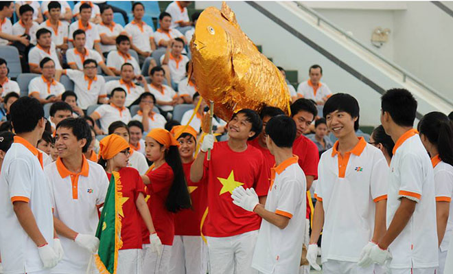 <p> "Cá chép hóa rồng" tại Hội thao 13/9/2012 của chị Nguyễn Thị Trà. Đây được xem là hội thao thành công và hoành tráng nhất của FPT Software Đà Nẵng. </p>