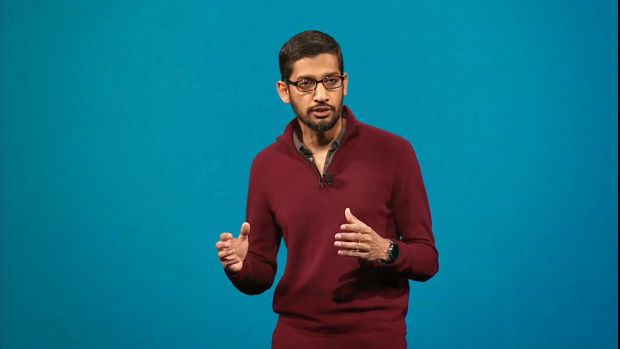 <p class="Normal" style="text-align:justify;"> Sundar Pichai, 43 tuổi, sẽ trở thành CEO mới của Google. Ông hiện là Phó Giám đốc sản phẩm của Google, phụ trách quản lý mảng sản phẩm, kỹ thuật và tìm kiếm cho các sản phẩm và nền tảng của công ty.</p>