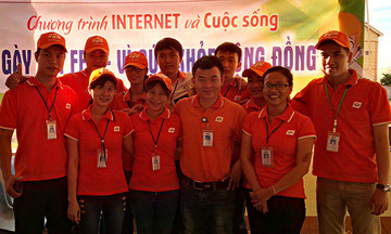Gần 200 khách hàng Quảng Bình dự ngày hội 'Internet và cuộc sống'