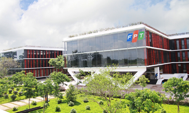 Các nhà khoa học trẻ sẽ có chuyến thăm quan tại hai cơ sở của FPT trên Hòa Lạc là F-Ville và Đại học FPT.