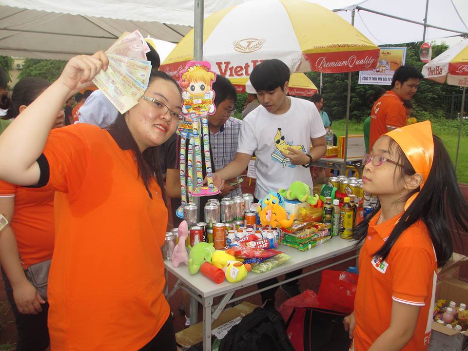 <p> Theo đại diện Ban tổ chức trò chơi của FE, đã có 600 quả bóng được ném.</p> <p>  </p>