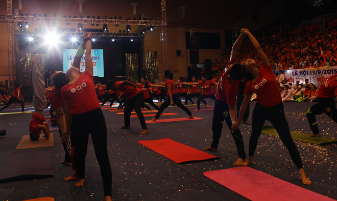 <p> Đây là lần đầu tiên trình diễn yoga trở thành nội dung biểu diễn tại lễ hội 13/9. Tương tự FPT HCM, hai ngày sau đó, ngày 13/9, CBNV FPT Hà Nội cũng tham gia một tiết mục tại Hội thao tổ chức ở sân vận động Khu Liên hiệp thể thao quốc gia Mỹ Đình.</p>