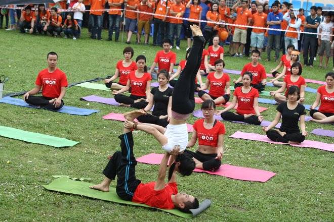 <p class="Normal"> Tập luyện yoga thường xuyên là phương pháp rèn luyện sức khỏe và giữ gìn vóc dáng yêu thích của người Việt thời gian gần đây. Và người FPT cũng muốn lan tỏa ý nghĩa ấy đến đông đảo đồng nghiệp. </p>
