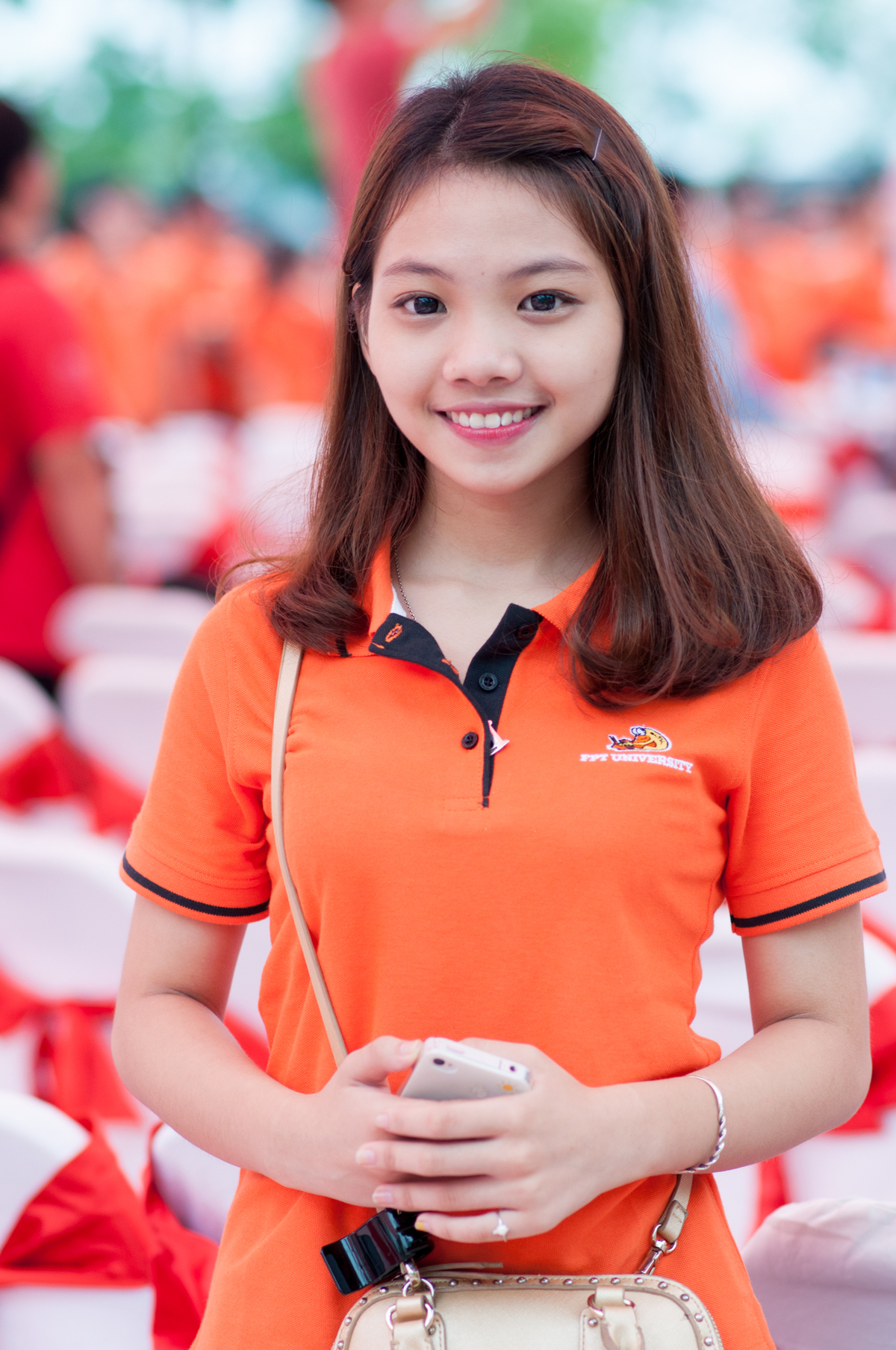 <p> Phạm Thùy Linh, ngành Quản trị Kinh doanh toát lên nét trong sáng, hồn nhiên của cô nữ sinh năm thứ nhất.</p>