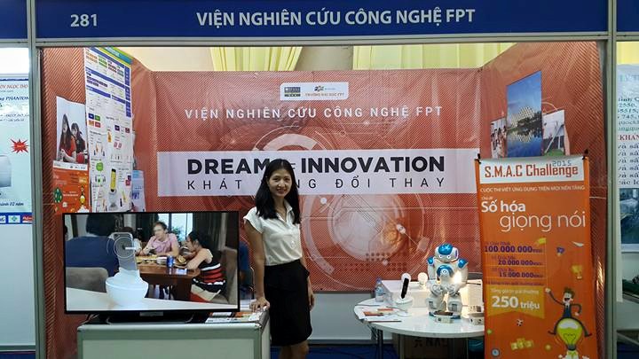 <p class="Normal"> Ngoài các hoạt động chính, Techmart Việt Nam 2015 còn có rất nhiều hoạt động bên lề hấp dẫn, nổi bật là các buổi giao lưu, hội thảo, tọa đàm với sự tham gia của các tổ chức và cá nhân. Các diễn giả sẽ thuyết trình về các sản phẩm và dịch vụ KH&CN mới, chia sẻ kinh nghiệm, bí quyết sáng tạo và ứng dụng KH&CN trong sản xuất và đời sống.</p> <p class="Normal"> Ngoài FTRI, FPT IS cũng tham gia chương trình này với một gian hàng giới thiệu các giải pháp về giao thông bao gồm: <span style="color:rgb(0,0,0);">Giải pháp điều khiển bảng thông tin giao thông điện tử; </span><span style="color:rgb(0,0,0);">Giải pháp giao thông thông minh (ITS); </span><span style="color:rgb(0,0,0);">Giải pháp cổng soát vé tự động fare collection...thông qua các hoạt động chính là trình chiếu video, </span><span style="color:rgb(0,0,0);">demo giải pháp…</span></p> <p class="Normal">  </p> <p class="Normal"> <strong><span style="color:rgb(0,0,0);">>> <a href="http://chungta.vn/tin-tuc/kinh-doanh/fpt-is-tham-gia-trien-lam-techmart-2015-43572.html">FPT IS tham gia triển lãm Techmart 2015 </a></span></strong></p>