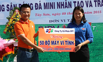 FPT trao tặng 50 bộ máy tính cho Tỉnh đoàn Bình Định