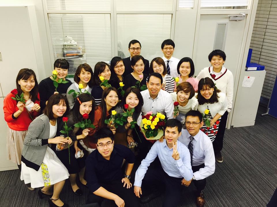 <p> Trương Vũ Quỳnh Thoa, FPT Japan, chia sẻ: "Chị em thực sự cảm động và không biết nói gì cả, chỉ biết cảm ơn các anh em trong công ty đã luôn yêu thương và nhớ tới chị em".</p>