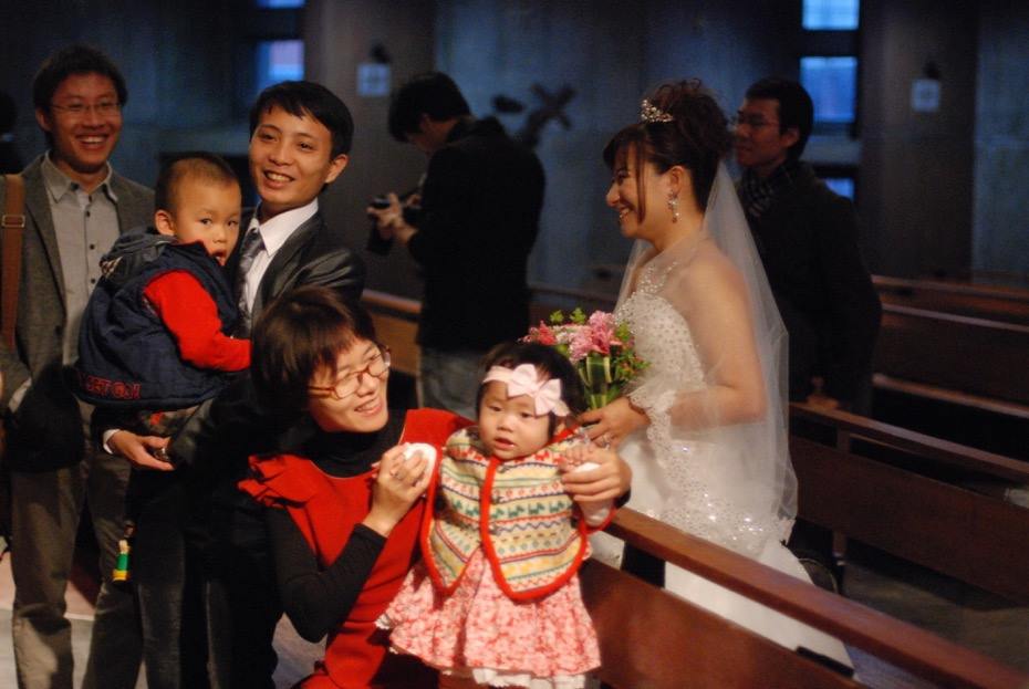 <p> Đề cập tới cuộc sống cá nhân, bức hình "Đám cưới" của nhân viên FPT Japan tại Nhật Bản do anh Nguyễn Hải Dương dự thi đã giành được ưu ái từ BTC, và nhận giải Súng Đồng trị giá 10.000 Yen.</p>