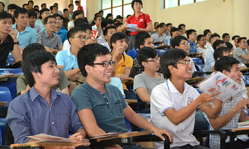Sếp trẻ FPT chỉ cách thành công cho sinh viên Đà Nẵng