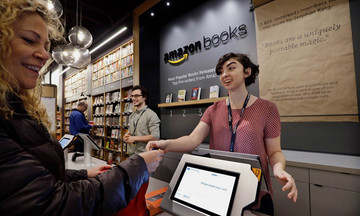 'Ông trùm' Amazon mở cửa hàng sách thật đầu tiên