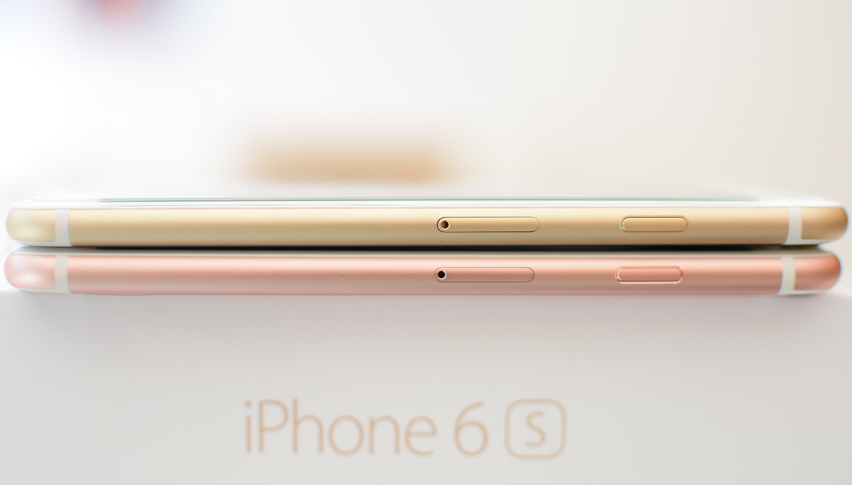 <p> iPhone 6s và 6s Plus chia sẻ chung thiết kế với iPhone 6/6 Plus của năm trước nhưng đã được thay đổi rất nhiều từ bên trong. Đây cũng là thế hệ iPhone được Apple nâng cấp phần cứng lớn nhất từ trước đến nay. Vỏ ngoài của máy được làm từ nhôm 7000 series, chất liệu cứng nhất trong ngành công nghiệp sản xuất điện thoại hiện nay. </p>