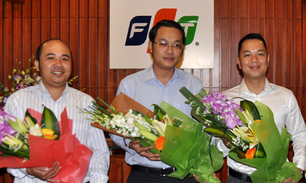Tam khôi FPT 2015 (từ trái sang): Bảng nhãn Lê Trạch Dinh; Trạng nguyên Chu Quang Huy và Thám hoa Nguyễn Hữu Hoài Hưng.