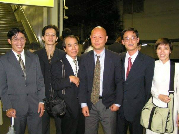 Chính việc ngồi cùng, ăn cùng, làm việc cùng như vậy đã dậy tôi rất nhiều, cho tôi hiểu rất nhiều về cách nghĩ, con người Nhật,và sau này khi làm việc với các khách hàng khác thực sự là dế dàng hơn nhiều…