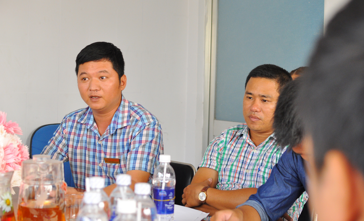 <p> Anh Nguyễn Duy Hoàng, Trưởng VPGD Trảng Bom, đề cập đến hạ tầng, cơ sở vật chất và cơ chế nhân sự.</p>