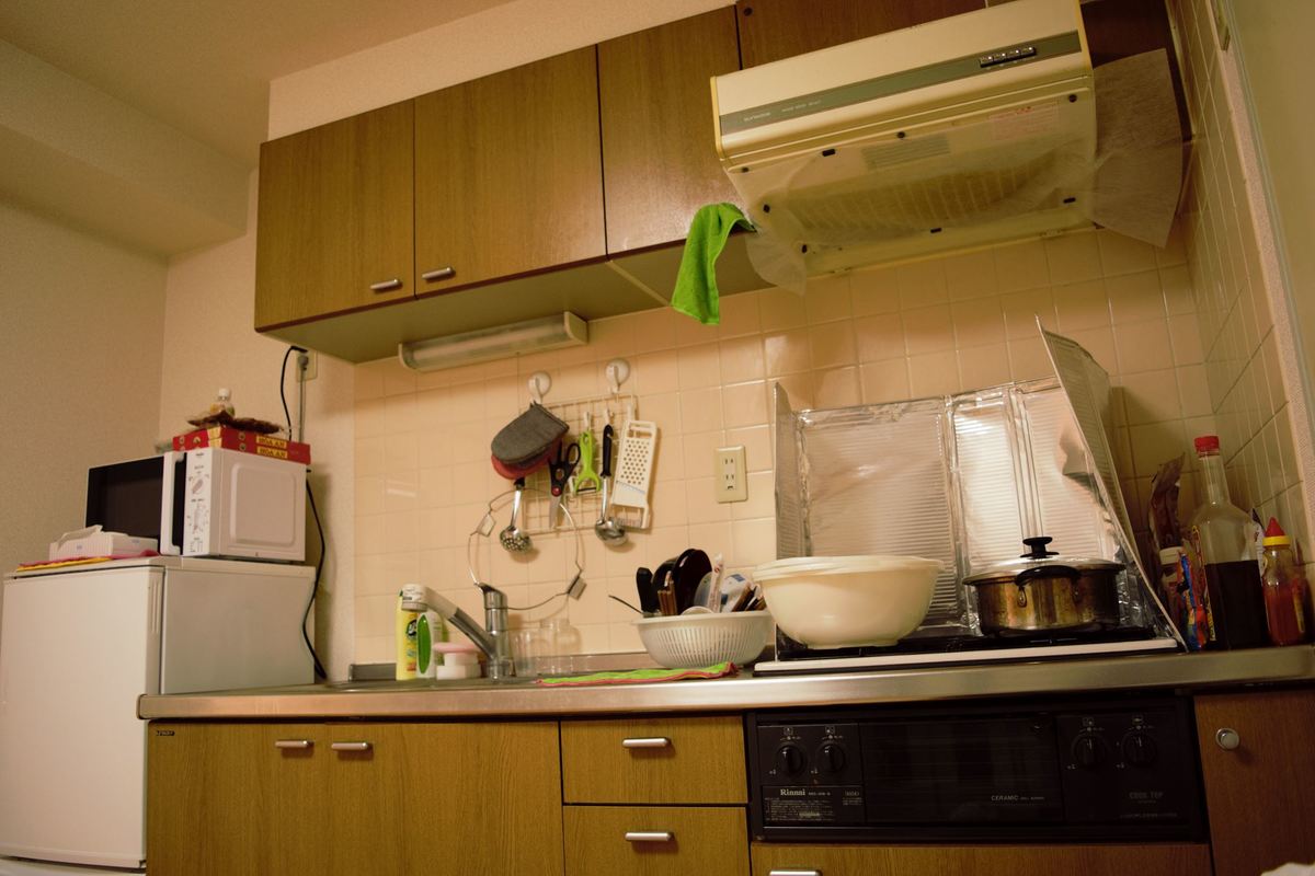 <p> Đây là hình ảnh khu bếp ngăn nắp, tiện ích trong căn hộ của vợ chồng Phương My - Tuấn Vũ (FSU17). Cả hai cùng onsite tại Nhật cho đến cuối năm sau.</p>