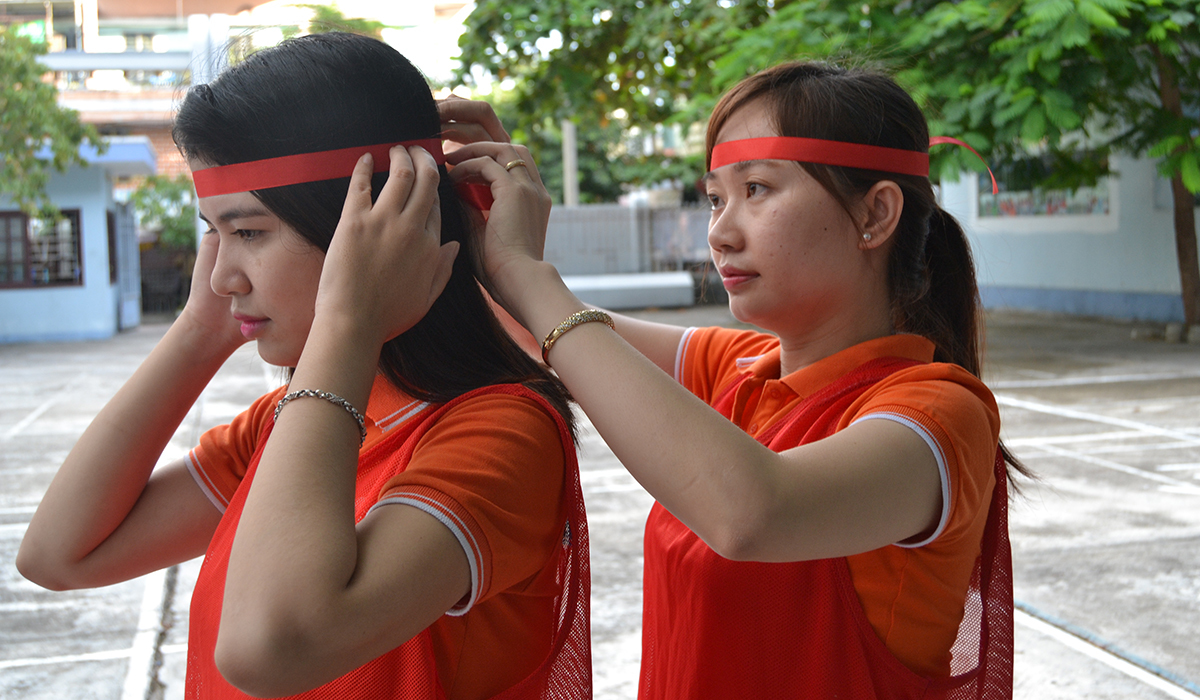 <p style="text-align:justify;"> Nhân Ngày nhà giáo Việt Nam 20/11, gần 50 cán bộ, giảng viên Khối Giáo dục FPT Đà Nẵng đã tập trung về khuôn viên nhà trường để tham gia những trò chơi vận động nhằm tăng cường tinh thần đoàn kết và giao lưu nội bộ.</p>