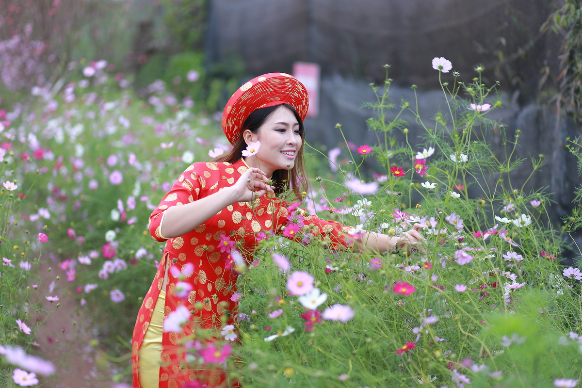<p> Miss FPT Telecom chia sẻ: "Áo dài là trang phục truyền thống của người phụ nữ Việt Nam, diện áo dài ngày Tết sẽ đem lại sự may mắn cho tôi trong suốt năm".</p>