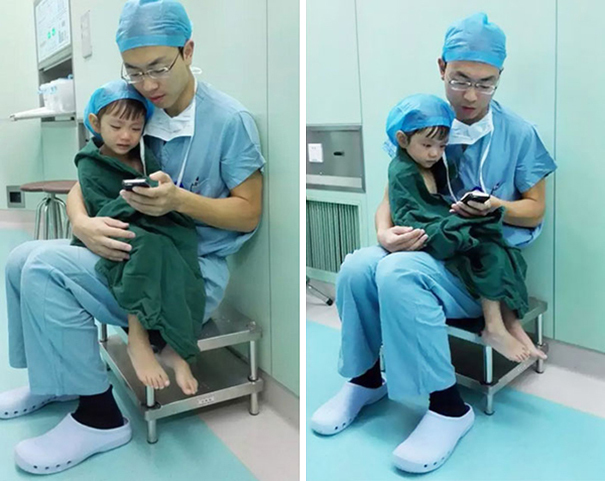 <p class="Normal"> Bác sĩ phẫu thuật an ủi cô bé 2 tuổi trước khi tiến hành ca phẫu thuật tim.</p>