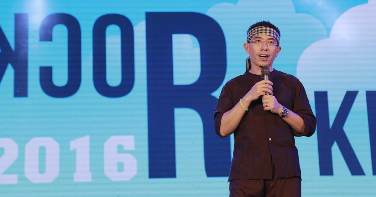 <p> "Năm 2016, F-Town sẽ cán mốc 3.300-3.500 người. Đây là mục tiêu cũng như động lực để FPT Software HCM thu hút lao động trẻ tại địa bàn năng động nhất cả nước", anh Hoàng Việt Anh, TGĐ Phần mềm FPT, chia sẻ mục tiêu thách thức.</p>