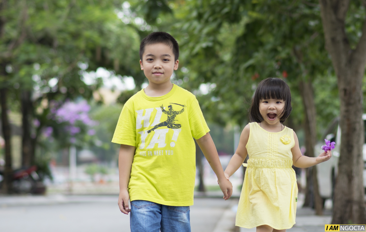 <p class="Normal"> Anh Trần Anh Ngọc, Cán bộ quản lý cổ đông, Phòng Lưu ký và quản lý cổ đông, <span>Công ty CP Chứng khoán FPT, đã lưu giữ những hình ảnh đẹp, đáng yêu cho hai con trong cuộc sống đời thường và qua những chuyến đi.</span></p>