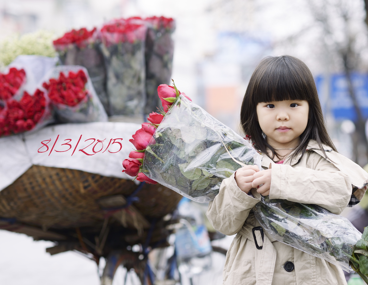 <p> <span style="color:rgb(0,0,0);">Anh coi chụp ảnh là một thú vui và chủ yếu chụp các con. Điều hạnh phúc nhất là được chứng kiến và lưu giữ từng bước trưởng thành của chúng. </span><span style="color:rgb(0,0,0);">Với anh, ảnh rất đặc biệt bởi nó là thứ càng để lâu càng có giá trị, mỗi khi lần giở lại tập ảnh hồi nhỏ của bọn trẻ, cảm giác rất thú vị.</span></p>