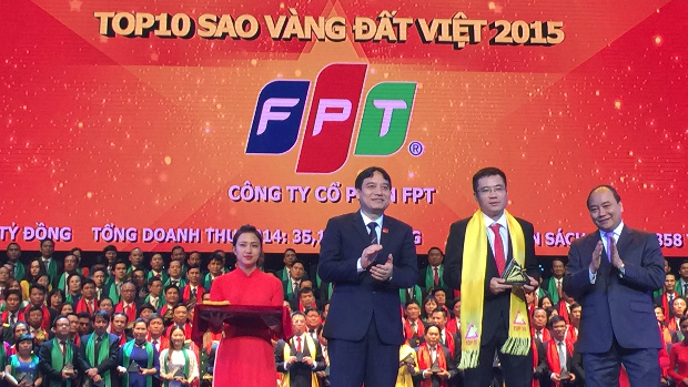 <p class="Normal"> <strong>4 -</strong> Số giải thưởng Sao Khuê 2015 dành cho ĐH FPT, FPT Telecom và FPT Software trong mùa giải thứ 12 đều thuộc nhóm dịch vụ công nghệ thông tin. FPT cũng giữ vững ngôi vị tại các giải thưởng lớn như Top 10 giải thưởng Sao Vàng Đất Việt, Top 5 và Huy chương Vàng  ICT 2015. </p> <p class="Normal"> - </p>