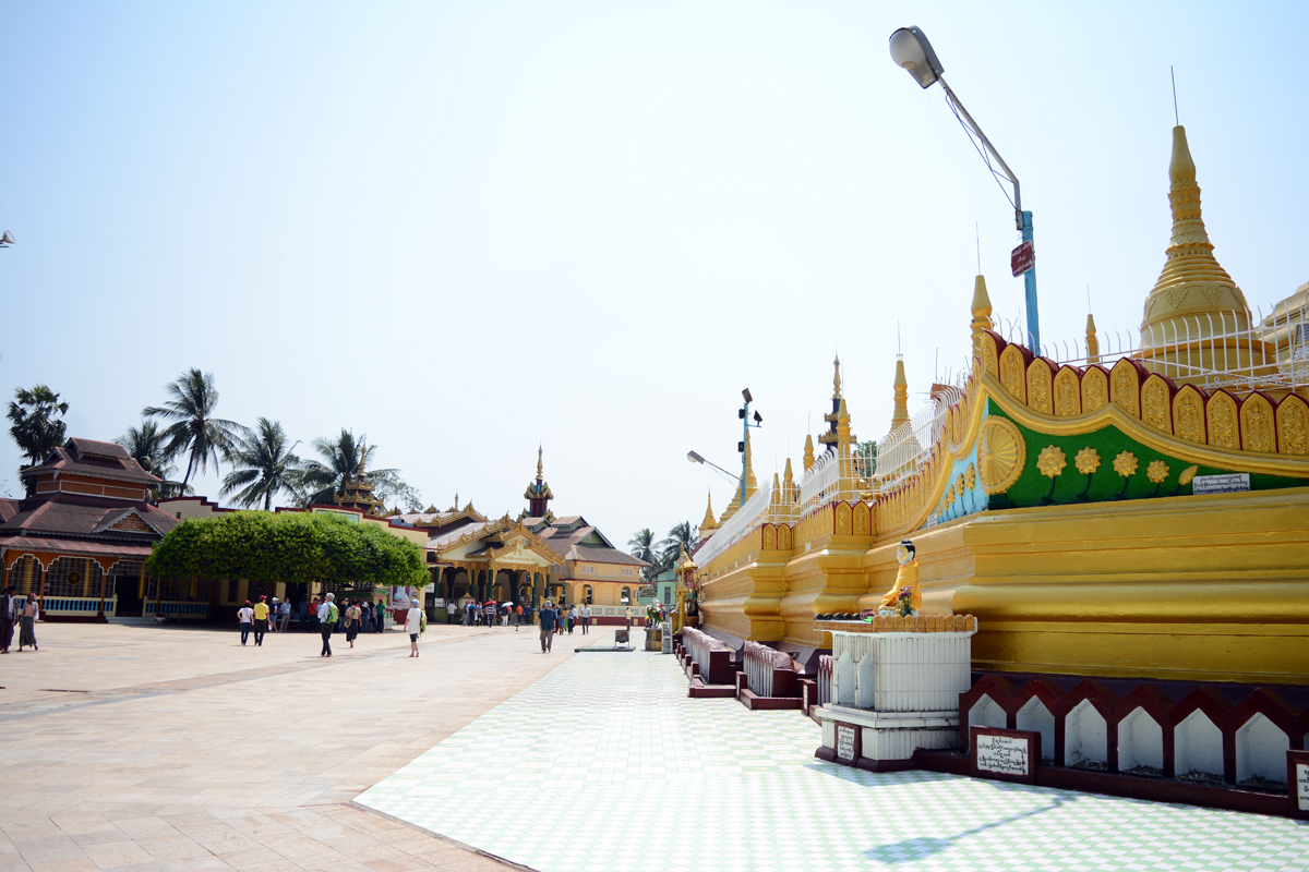 <p> Ngày 5/3, Top 100 FPT 2015 tiếp tục hành trình khám phá đất nước Myanmar. Sau hơn 2 giờ di chuyển từ Yagon, đoàn đã có mặt tại Bagon - vùng đất phía Nam Myanmar. Nơi đây sở hữu khá nhiều công trình nổi tiếng và có lịch sử lâu đời của đất nước Chùa Tháp, tiêu biểu như chùa Shwe Maw Daw. </p>