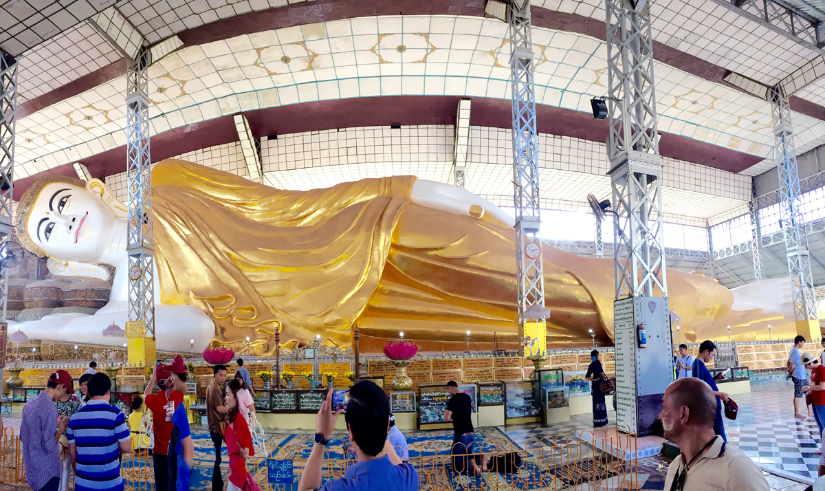 <p> Sau giờ nghỉ trưa, đoàn tiếp tục thăm chùa Shwethalyaung với bức tượng Phật Niết Bàn dài 55 m và cao tới 16 m. </p>