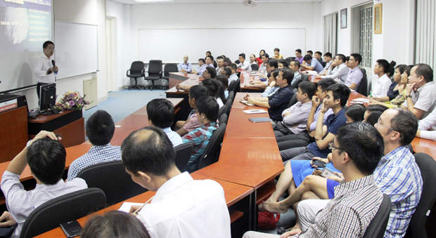 Chương trình “3h làm học viên MiniMBA” dành cho nhà quản trị doanh nghiệp sẽ được Viện Quản trị kinh doanh FPT (FSB) tổ chức vào sáng ngày 12/3 tại Hà Nội và TP HCM. Chương trình nhằm giúp các doanh nhân Việt lựa chọn chương trình đào tạo phù hợp và bổ ích nhất.