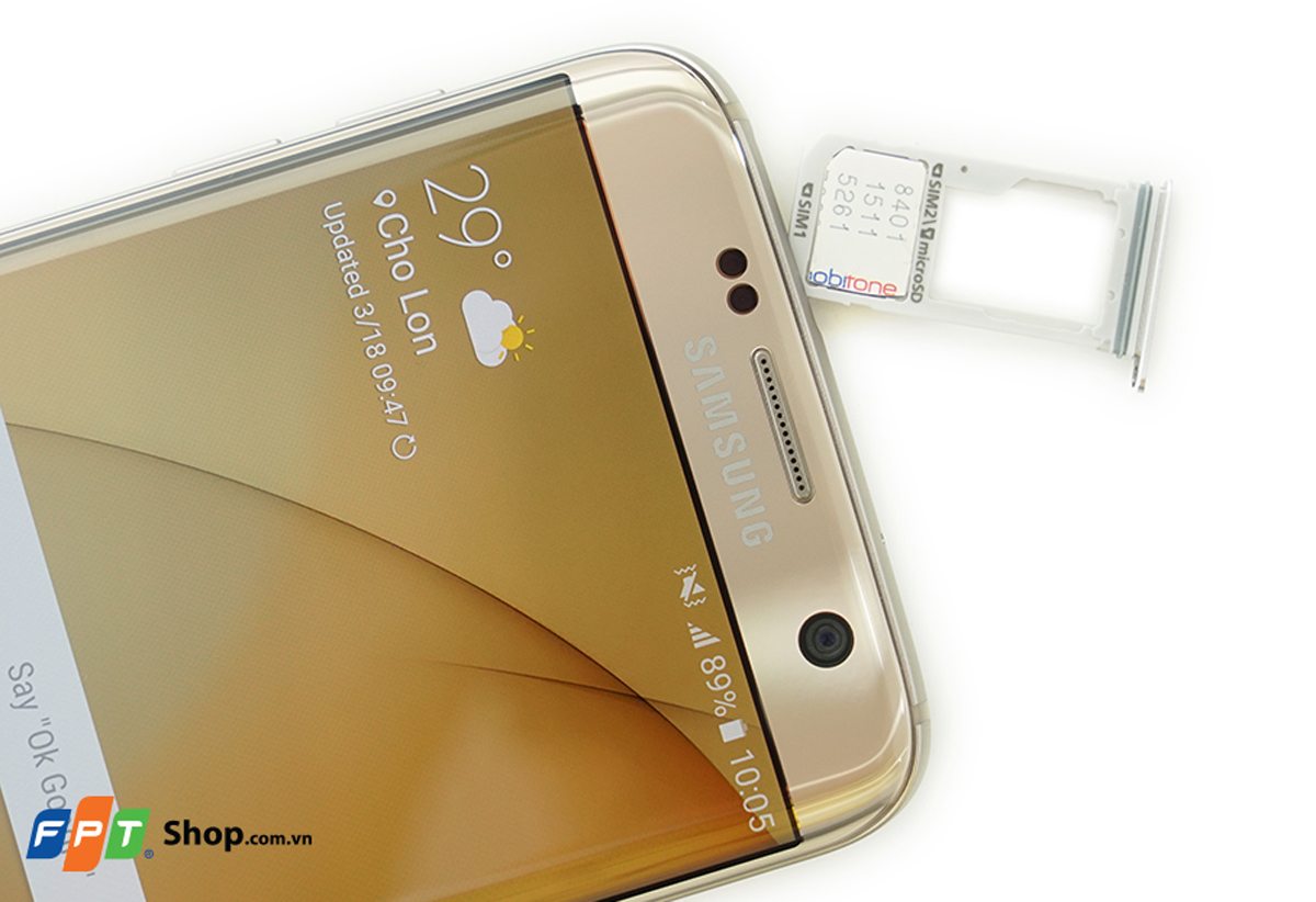 <p> Galaxy S7 Edge hỗ trợ 2 SIM và có 2 phương án sử dụng: Một SIM + một microSD hoặc 2 Nano SIM. Để nhận biết dễ dàng nhất phiên bản này thì ngoài hộp hoặc phía sau máy cũng có ghi mã SM - G935FD tức là phiên bản hỗ trợ 2 SIM (D là viết tắt của Dual).</p>