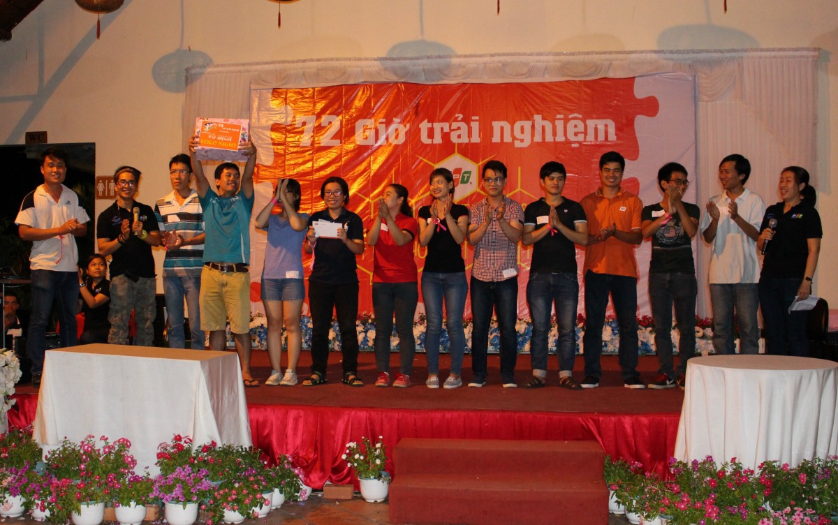 <p> Giành số điểm cao nhất ở phần thi kịch, những chú Gõ kiến được xướng tên là người chiến thắng trong đêm STCo.</p>