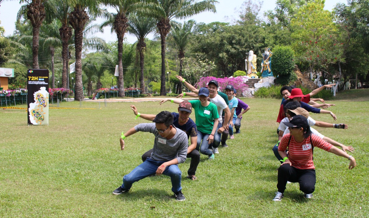 <p> Cú vọ mang đến vũ điệu mới lạ và đặc sắc như những màn múa lụa được đầu tư công phu. </p>